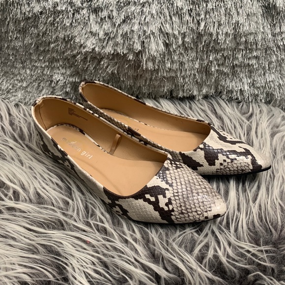 Madden Girl Shoes - Madden Girl Jeena Pointed Toe Faux Snakeskin Flats